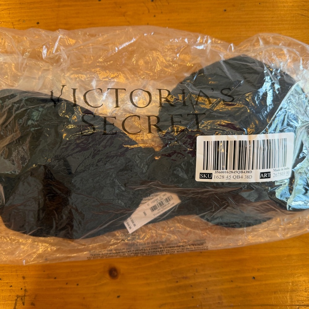 Victoria's Secret Body By Victoria Classic Black Bra